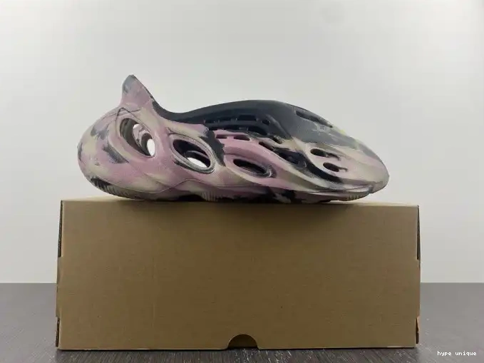 hype MX Foam Carbon Adidas Yeezy IG9562 RNR 0530